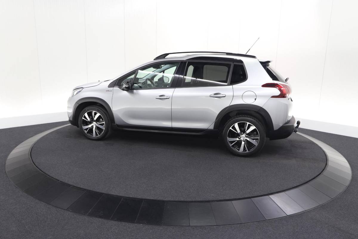 Peugeot 2008 Peugeot 2008 PureTech 110 EAT6 GT-Line | Trekhaak | Panoramadak | Apple Carplay | Parkeersensoren