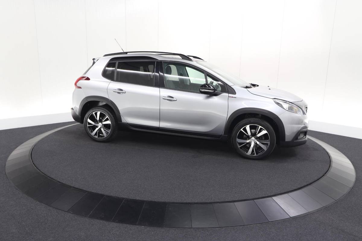 Peugeot 2008 Peugeot 2008 PureTech 110 EAT6 GT-Line | Trekhaak | Panoramadak | Apple Carplay | Parkeersensoren