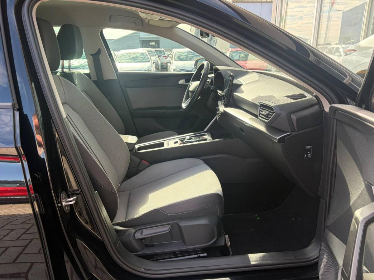SEAT Leon Seat Leon ST 1.0 EcoTSI Style Business Intense|Automaat|Inklapbare Trekhaak|Camera|Apple Carplay+Android Auto
