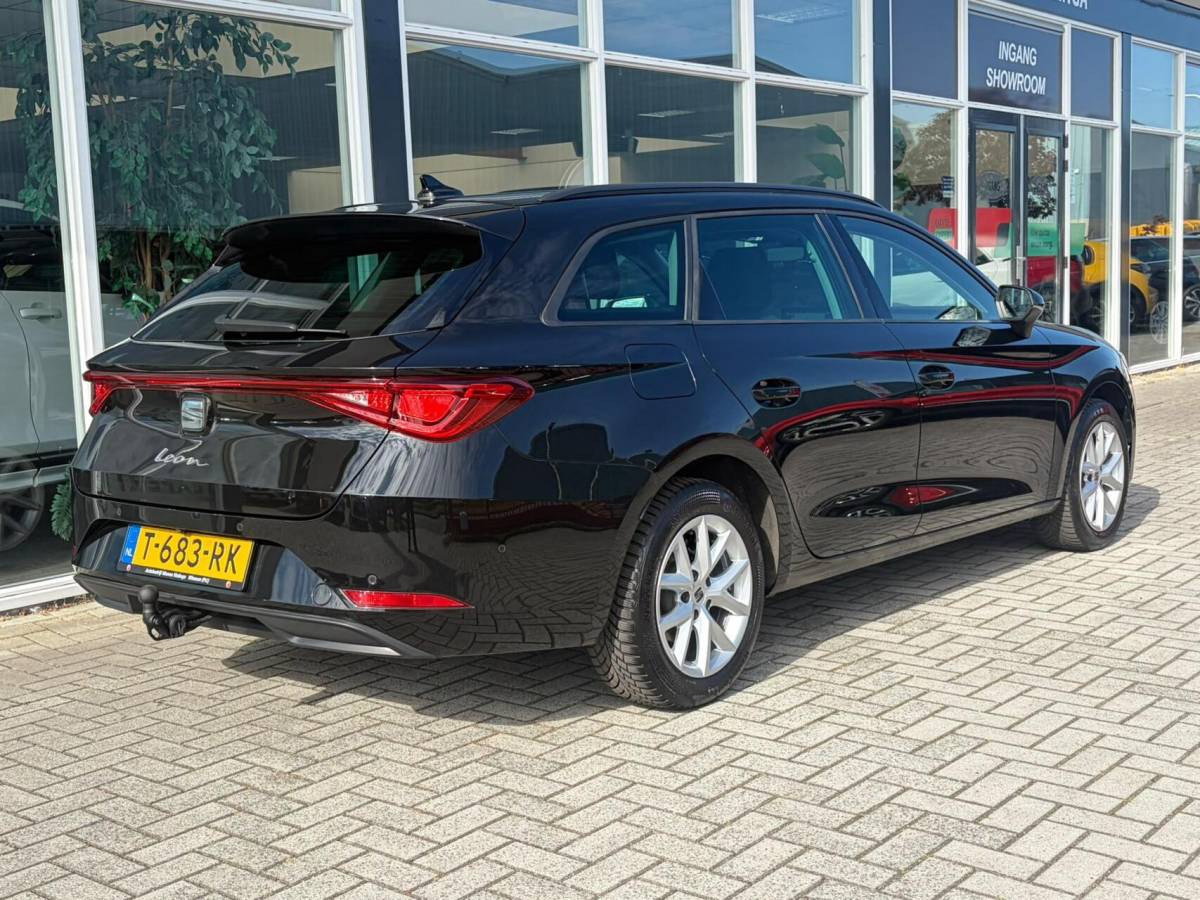 SEAT Leon Seat Leon ST 1.0 EcoTSI Style Business Intense|Automaat|Inklapbare Trekhaak|Camera|Apple Carplay+Android Auto