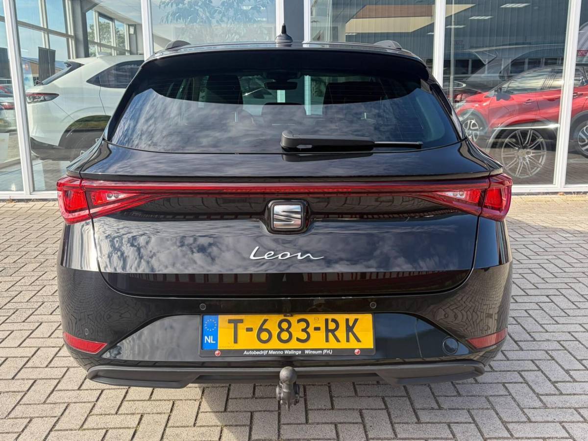 SEAT Leon Seat Leon ST 1.0 EcoTSI Style Business Intense|Automaat|Inklapbare Trekhaak|Camera|Apple Carplay+Android Auto