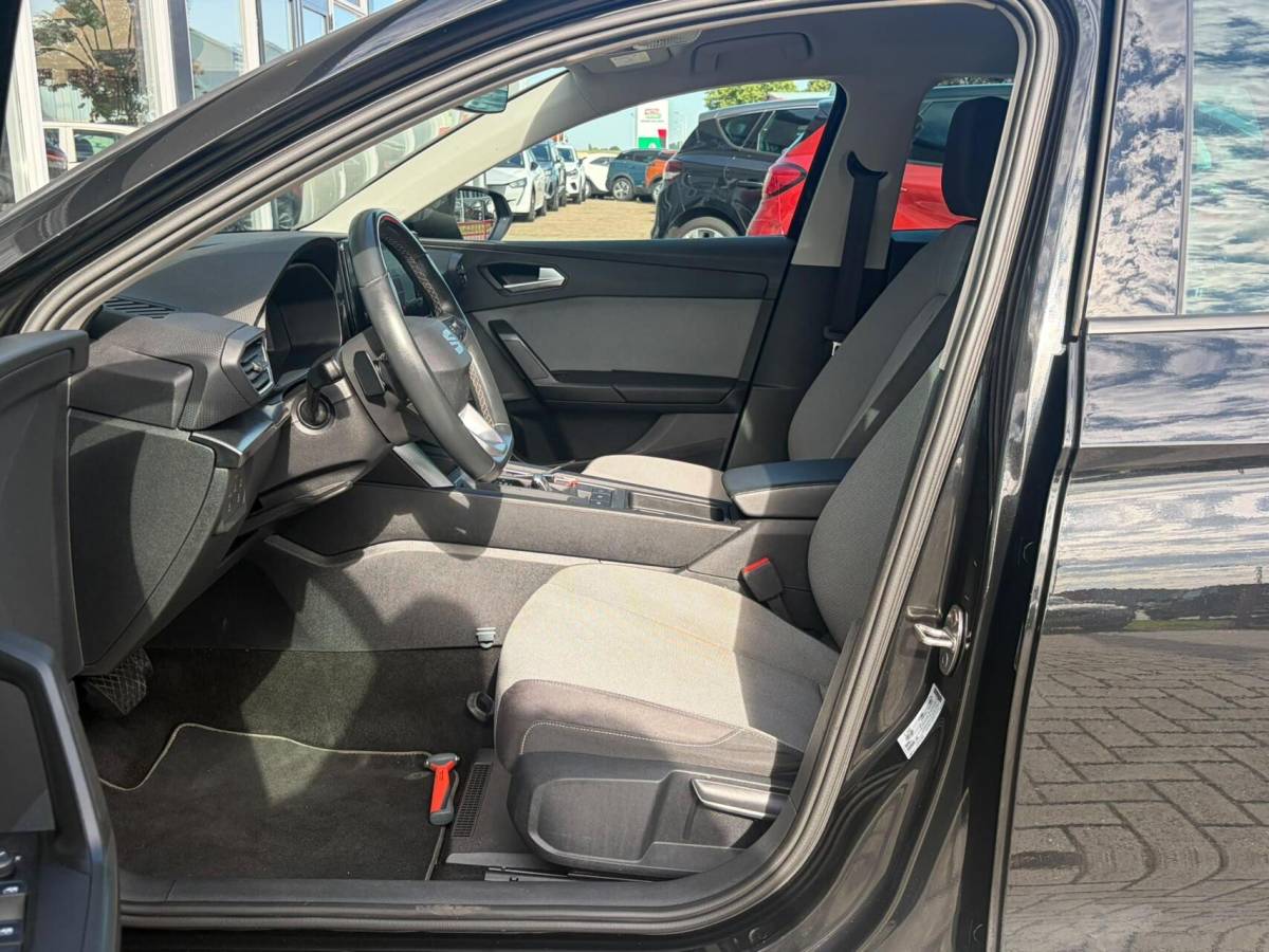SEAT Leon Seat Leon ST 1.0 EcoTSI Style Business Intense|Automaat|Inklapbare Trekhaak|Camera|Apple Carplay+Android Auto