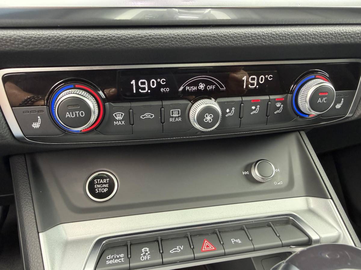Audi Q3 Audi Q3 45 TFSI e S edition
