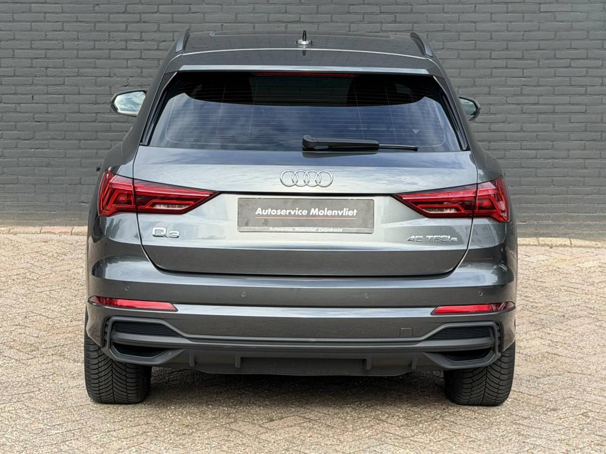 Audi Q3 Audi Q3 45 TFSI e S edition