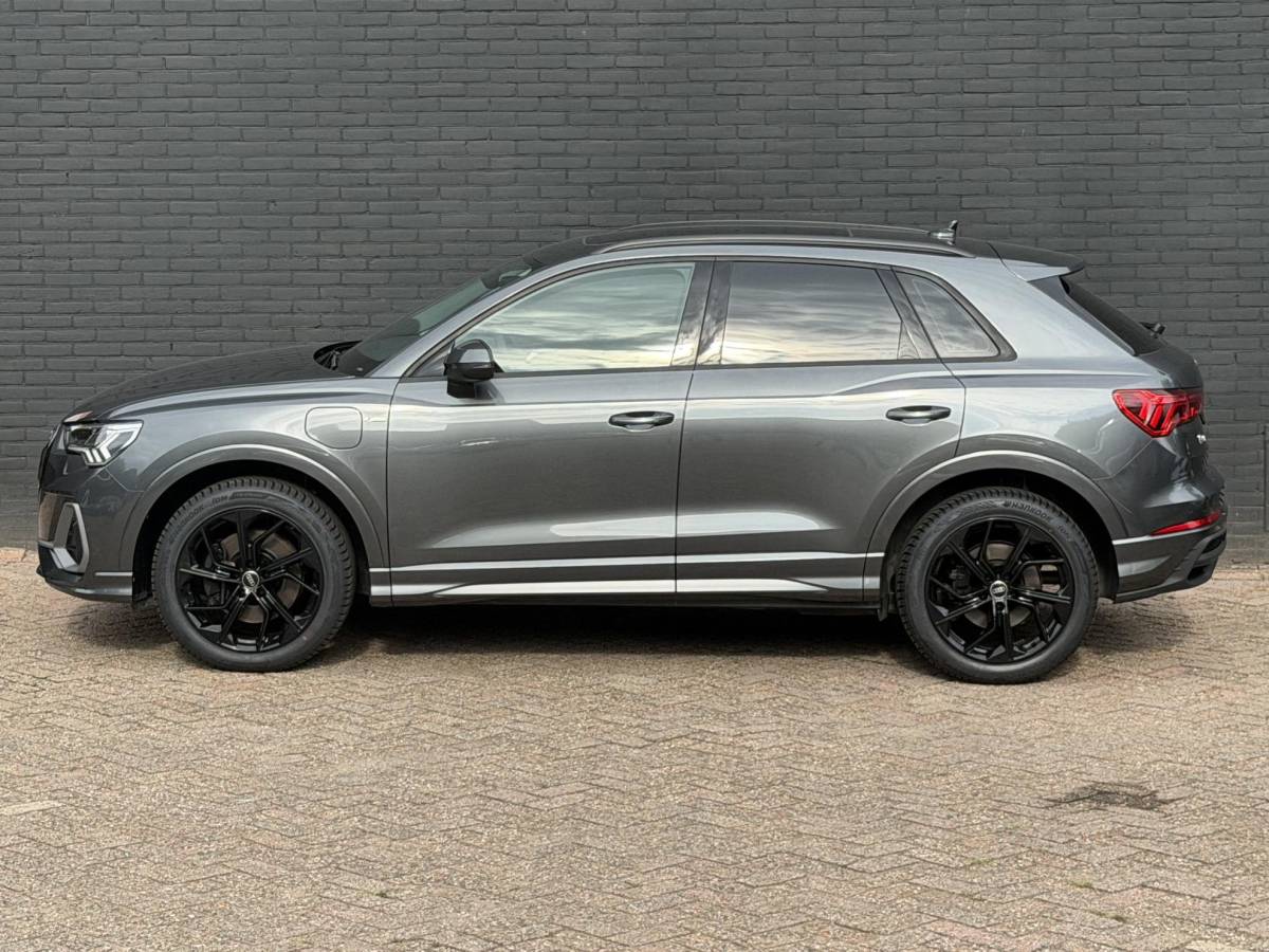 Audi Q3 Audi Q3 45 TFSI e S edition