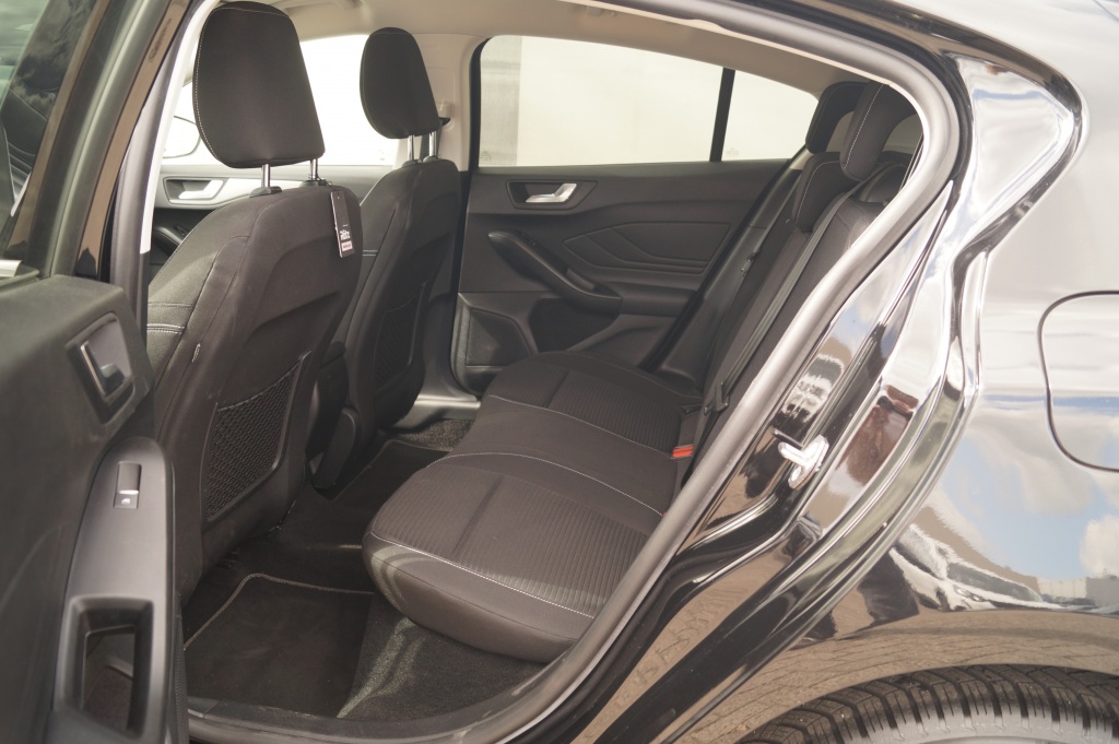 Ford Focus Ford Focus 1.0 EcoBoost 125pk Automaat Titanium X Business
