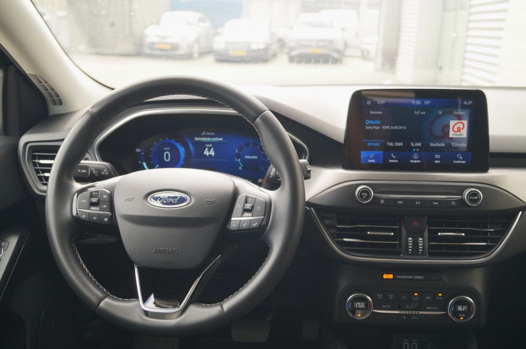Ford Focus Ford Focus 1.0 EcoBoost 125pk Automaat Titanium X Business