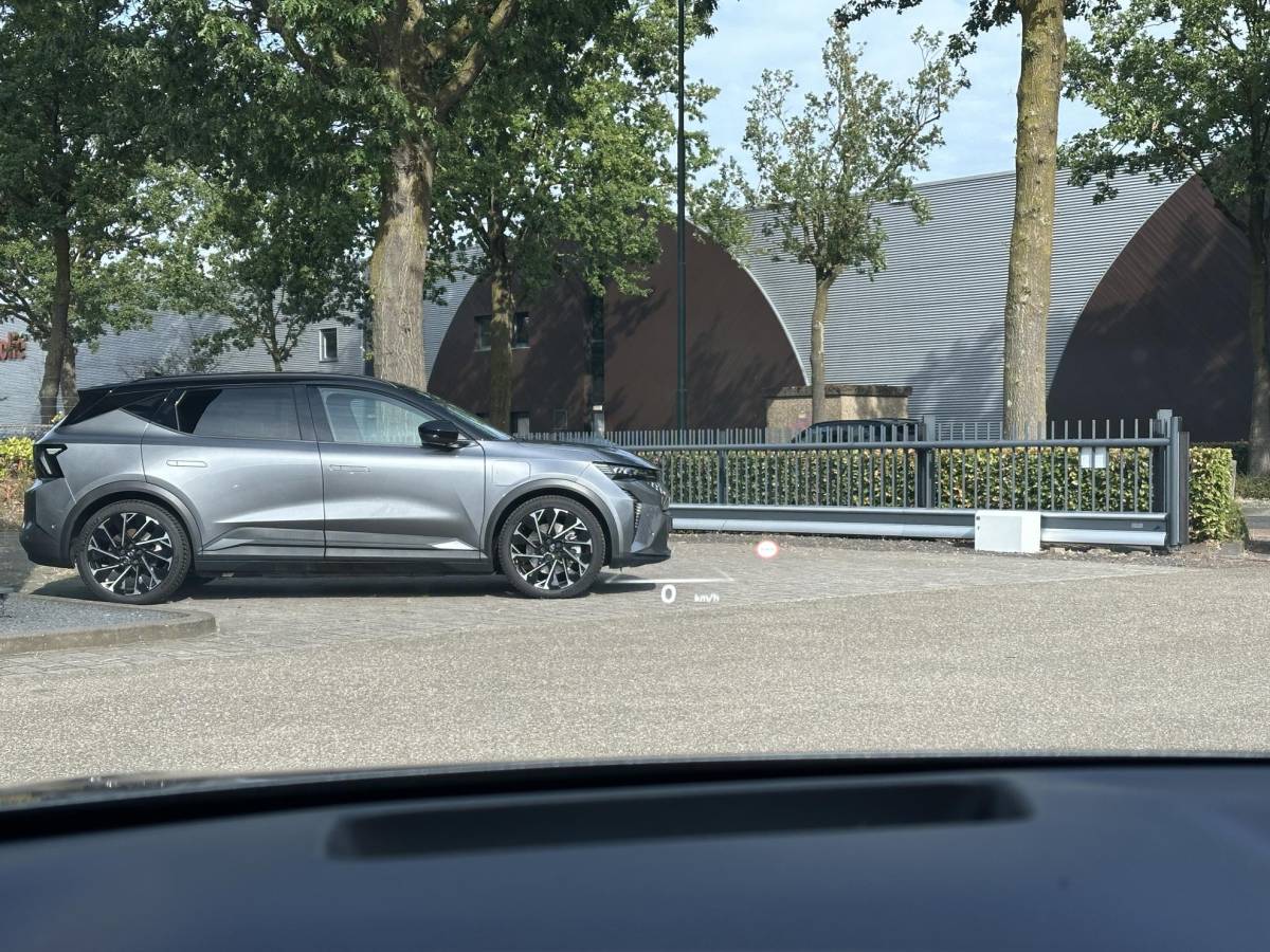Hyundai IONIQ 6 Hyundai IONIQ 6 First Edition AWD 77.4 kWh SOH 100% | PANO | STOEL VERWAMRING VOOR & ACHTER | MEM. SEAT | ELEK. STOELEN | BOSE BOXEN | 360 CAMERA | FABRIEKS GARANTIE TM 03-2028 | RIJKLAAR ! |
