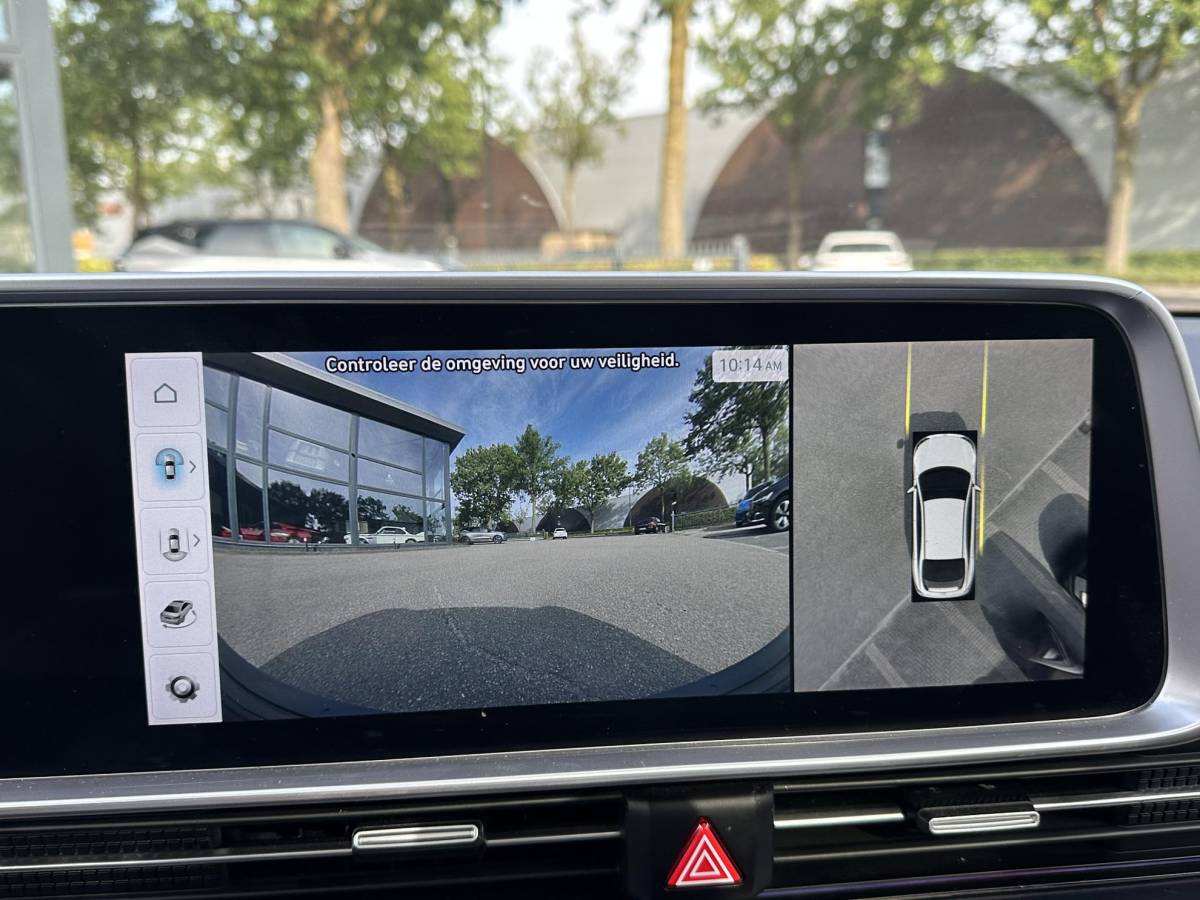 Hyundai IONIQ 6 Hyundai IONIQ 6 First Edition AWD 77.4 kWh SOH 100% | PANO | STOEL VERWAMRING VOOR & ACHTER | MEM. SEAT | ELEK. STOELEN | BOSE BOXEN | 360 CAMERA | FABRIEKS GARANTIE TM 03-2028 | RIJKLAAR ! |