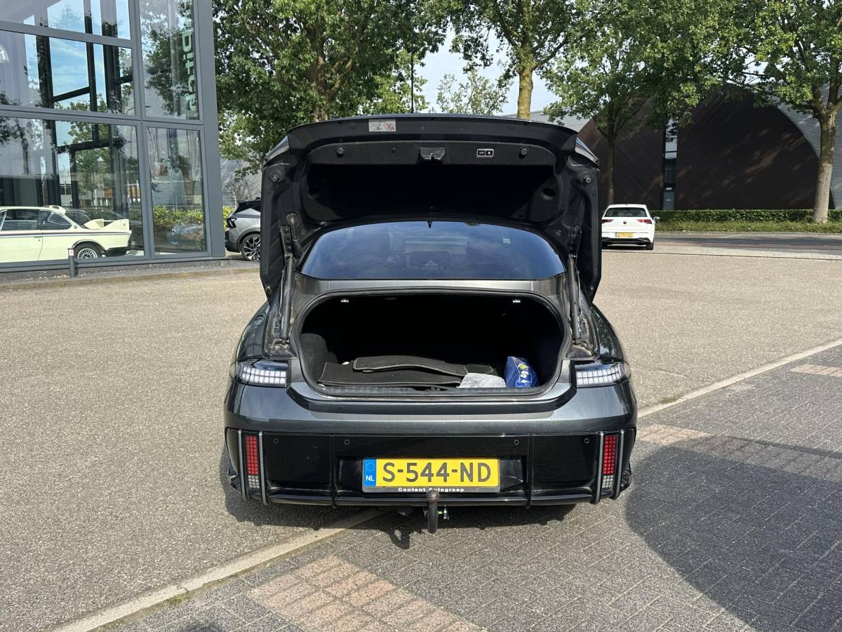 Hyundai IONIQ 6 Hyundai IONIQ 6 First Edition AWD 77.4 kWh SOH 100% | PANO | STOEL VERWAMRING VOOR & ACHTER | MEM. SEAT | ELEK. STOELEN | BOSE BOXEN | 360 CAMERA | FABRIEKS GARANTIE TM 03-2028 | RIJKLAAR ! |
