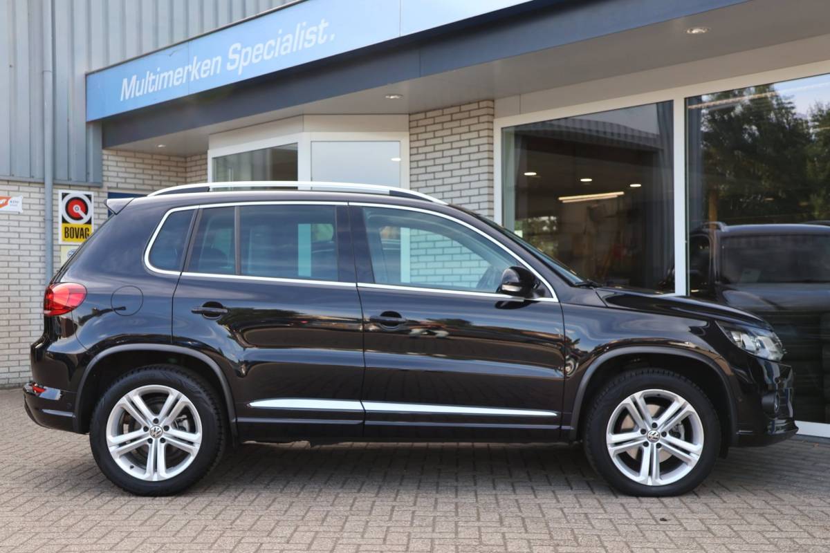 Volkswagen Tiguan Volkswagen Tiguan 1.4 TSI R-Line App-connect Trekhaak LED/Xenon