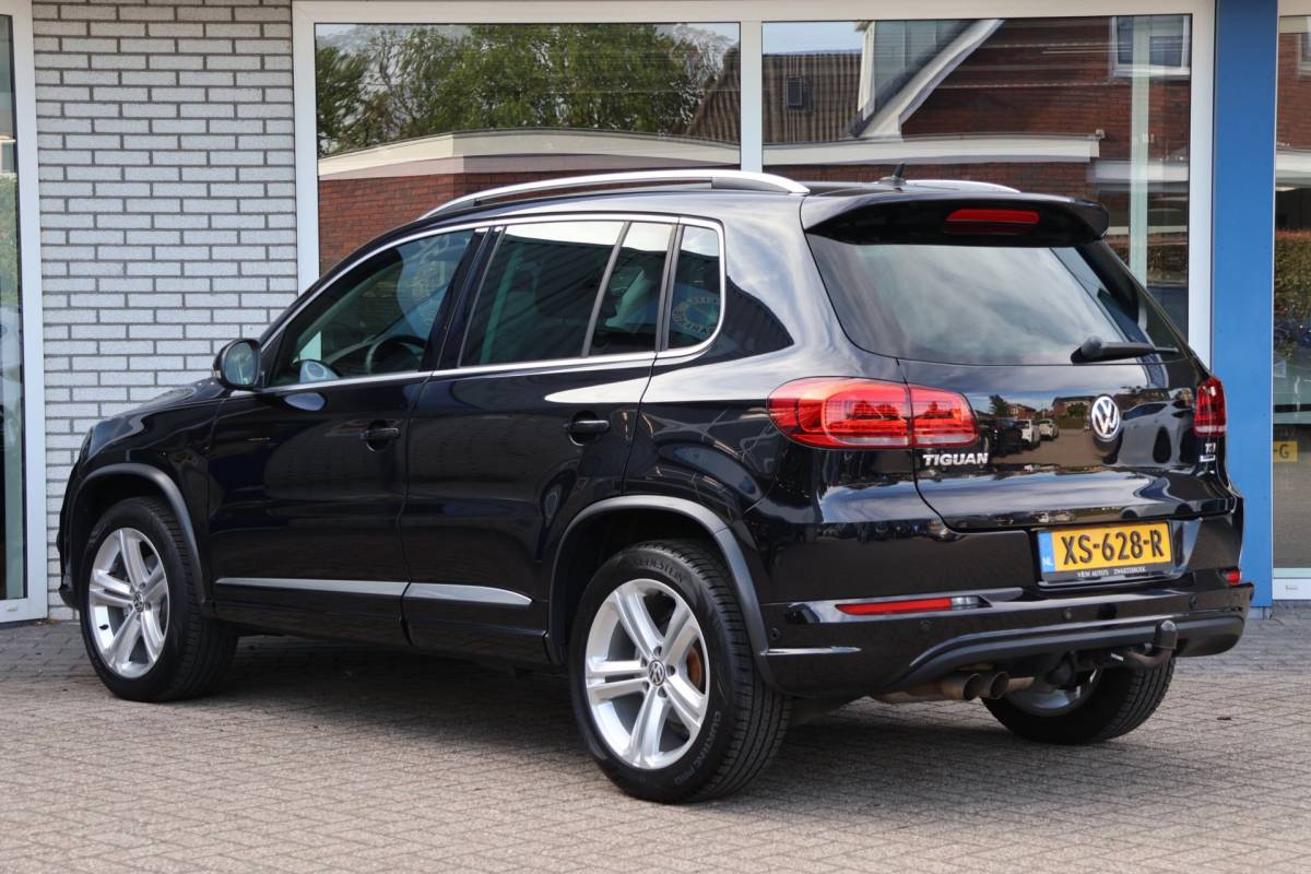 Volkswagen Tiguan Volkswagen Tiguan 1.4 TSI R-Line App-connect Trekhaak LED/Xenon