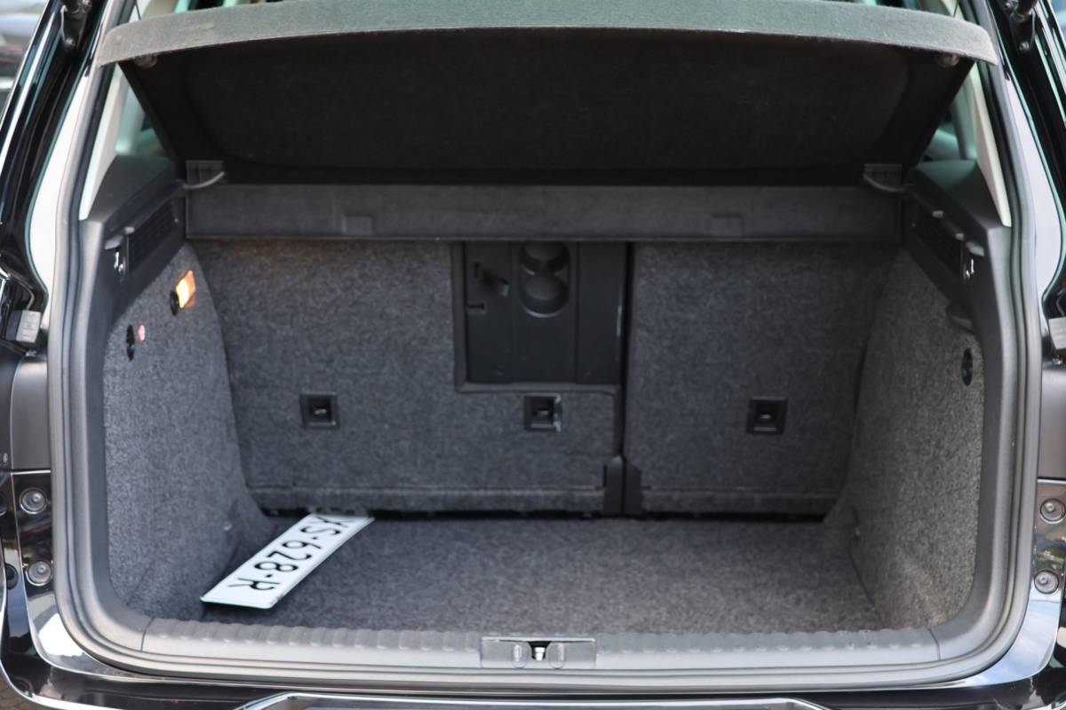 Volkswagen Tiguan Volkswagen Tiguan 1.4 TSI R-Line App-connect Trekhaak LED/Xenon
