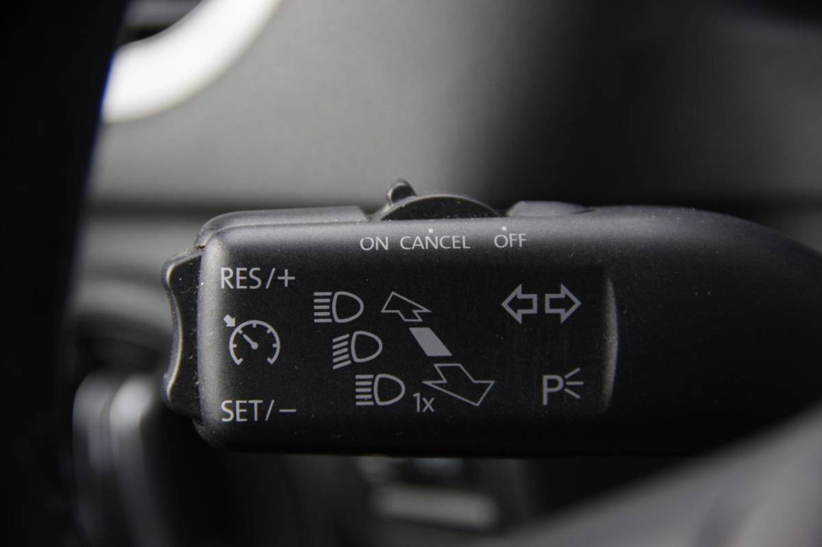 Volkswagen Tiguan Volkswagen Tiguan 1.4 TSI R-Line App-connect Trekhaak LED/Xenon
