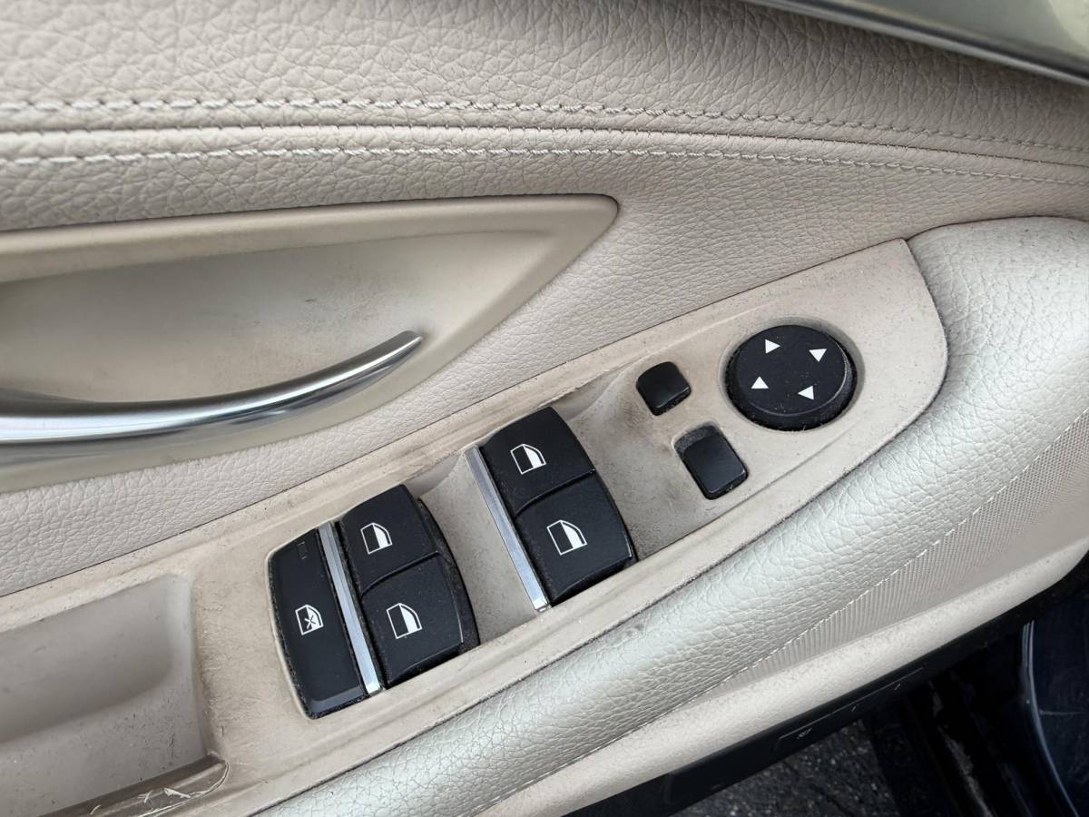 BMW 5 Serie BMW 5-serie 520d Executive | Navigatie | Camera | Head-Up Display | Stoelverwarming |