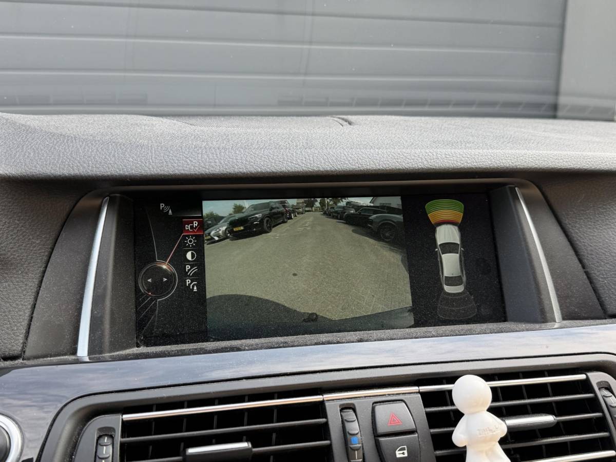 BMW 5 Serie BMW 5-serie 520d Executive | Navigatie | Camera | Head-Up Display | Stoelverwarming |