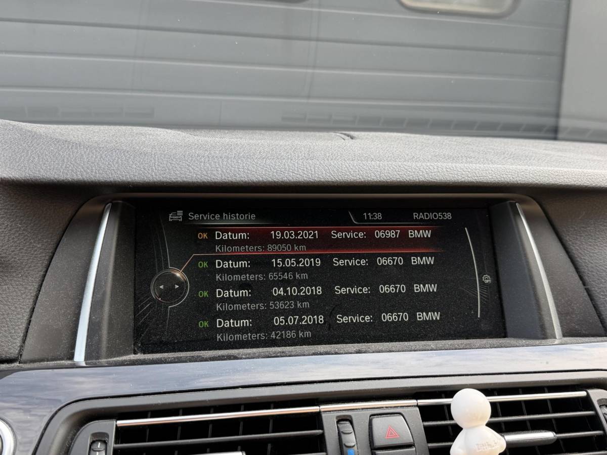 BMW 5 Serie BMW 5-serie 520d Executive | Navigatie | Camera | Head-Up Display | Stoelverwarming |