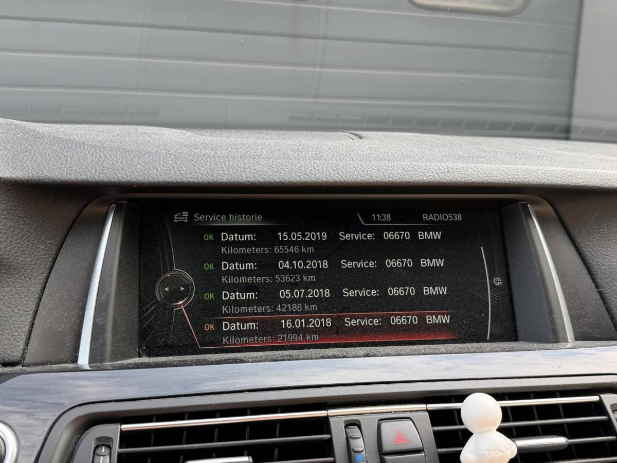 BMW 5 Serie BMW 5-serie 520d Executive | Navigatie | Camera | Head-Up Display | Stoelverwarming |