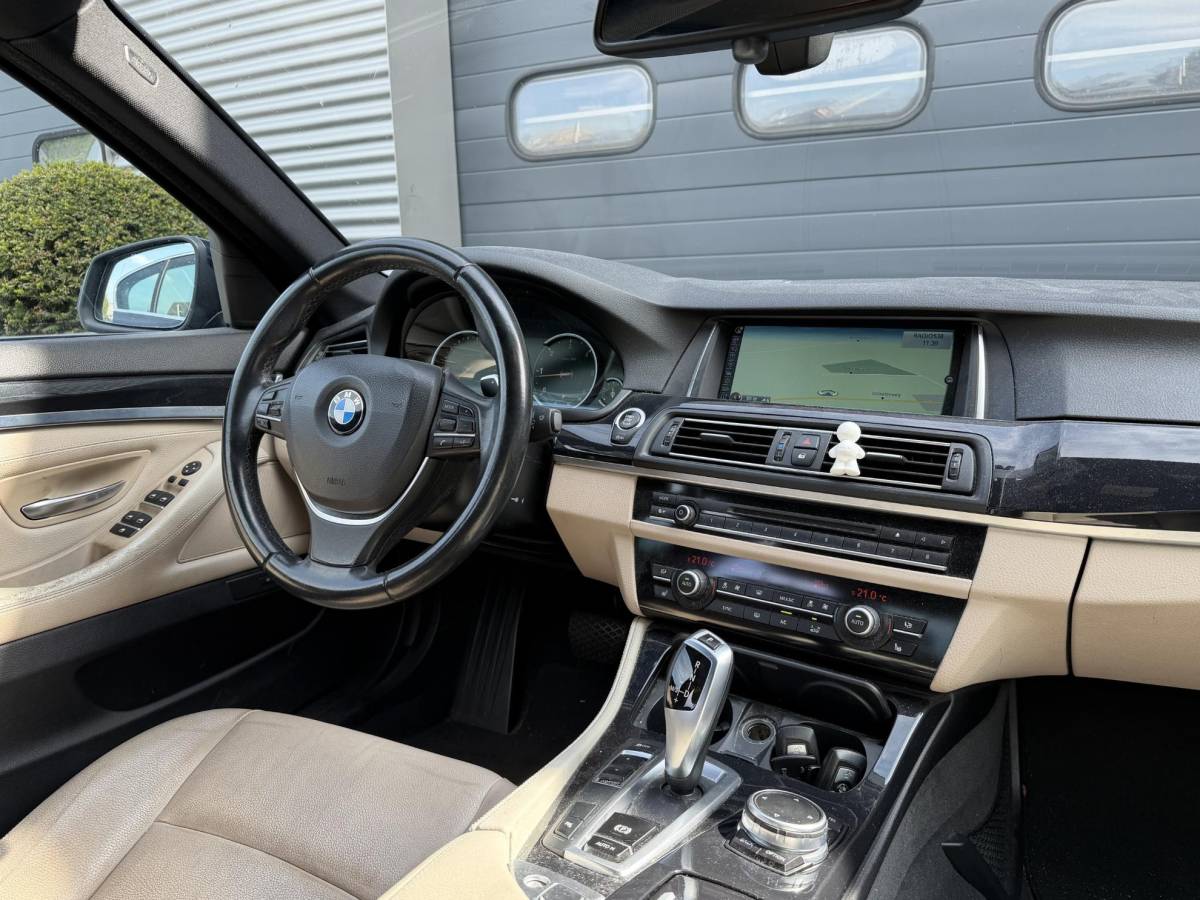 BMW 5 Serie BMW 5-serie 520d Executive | Navigatie | Camera | Head-Up Display | Stoelverwarming |