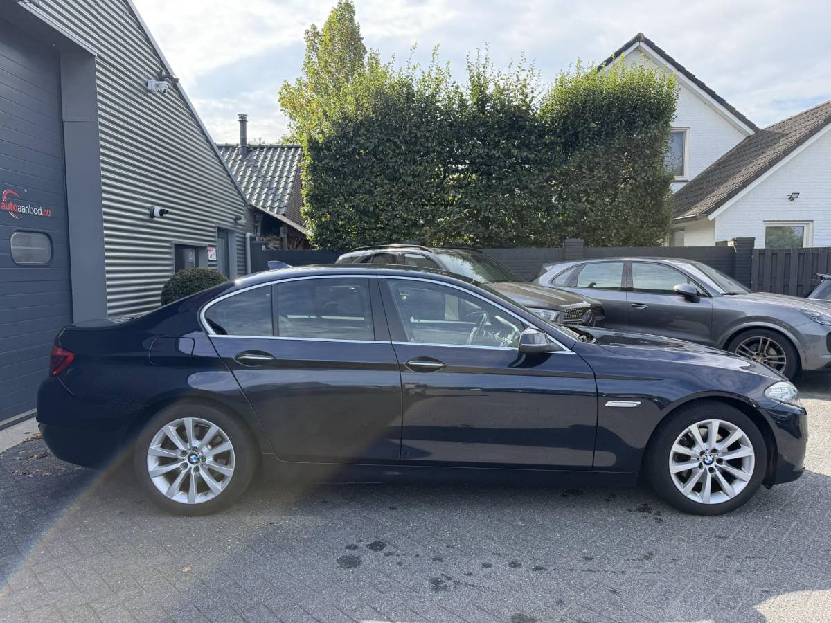 BMW 5 Serie BMW 5-serie 520d Executive | Navigatie | Camera | Head-Up Display | Stoelverwarming |