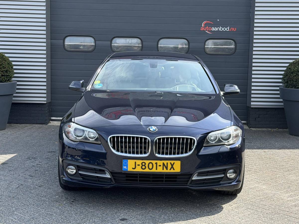BMW 5 Serie BMW 5-serie 520d Executive | Navigatie | Camera | Head-Up Display | Stoelverwarming |