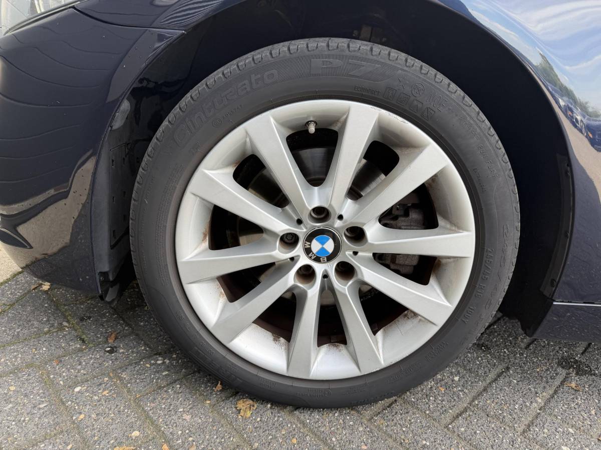 BMW 5 Serie BMW 5-serie 520d Executive | Navigatie | Camera | Head-Up Display | Stoelverwarming |