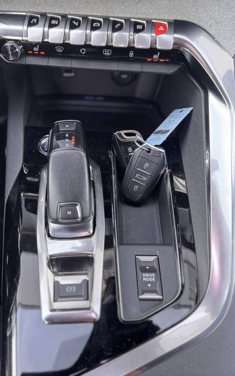 Peugeot 3008 Peugeot 3008 1.2 PureTech Active / GT / NAVI / AIRCO /GARANTIE /