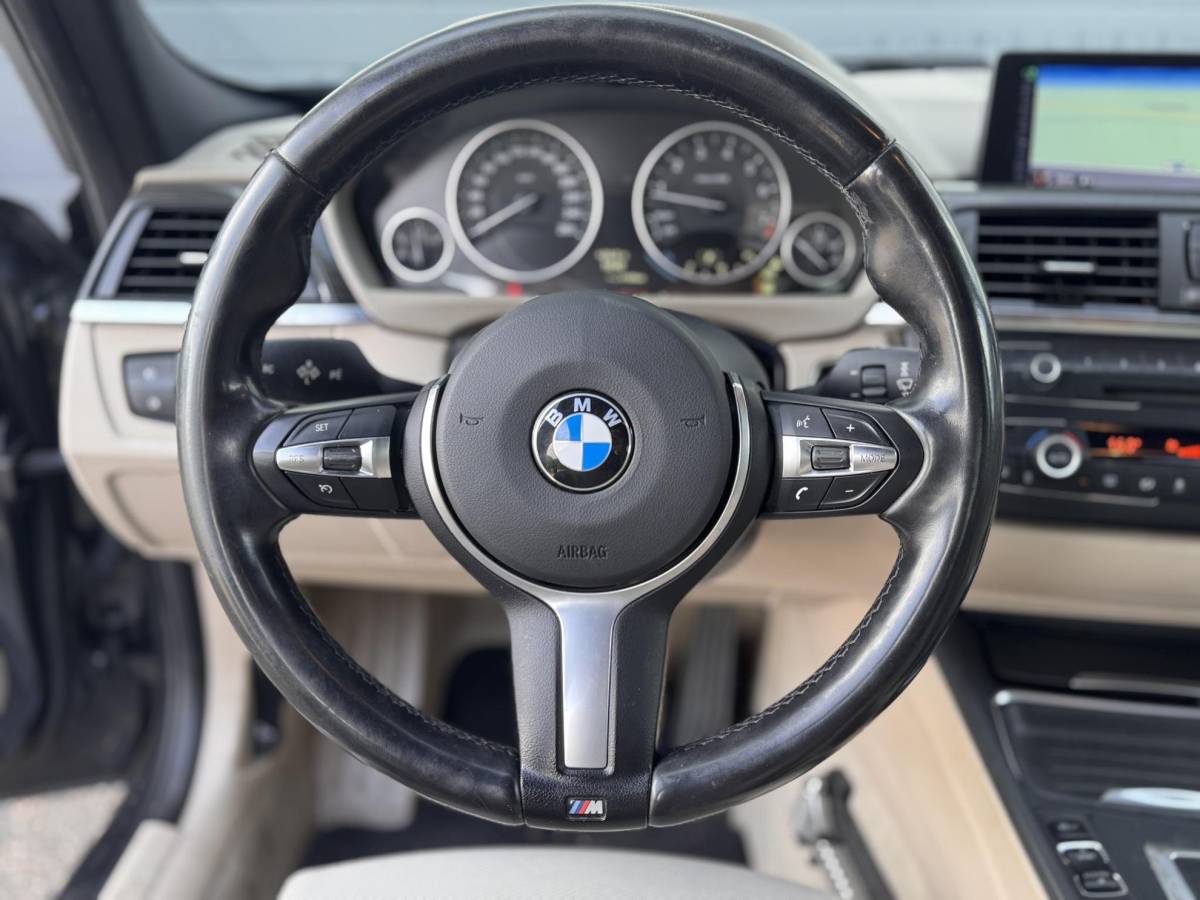 BMW 3 Serie BMW 3-serie 320i Executive Sport / Nap / Garantie / Airco / Navi / Cruise / Carplay /