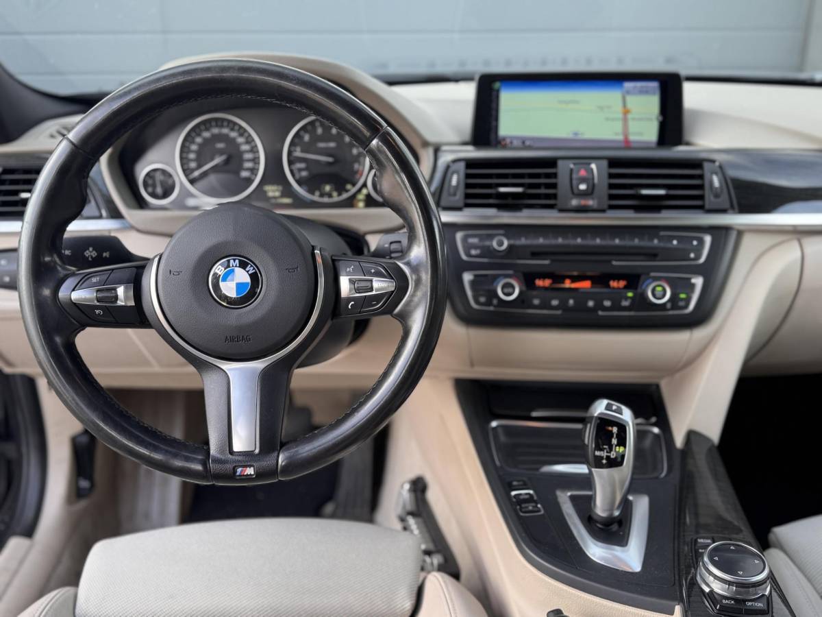 BMW 3 Serie BMW 3-serie 320i Executive Sport / Nap / Garantie / Airco / Navi / Cruise / Carplay /