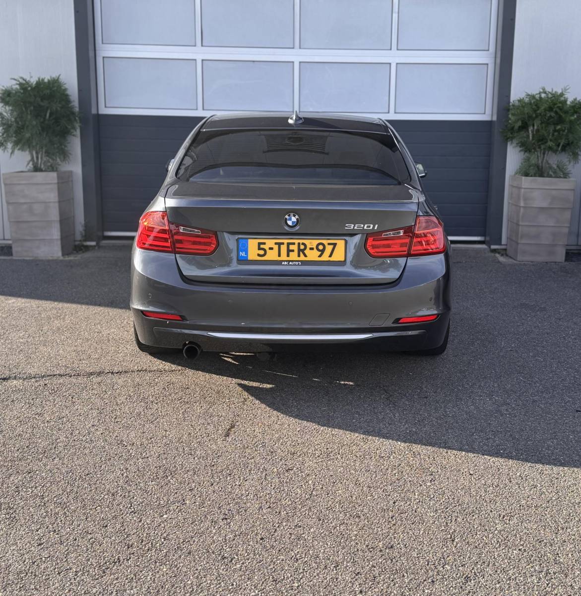 BMW 3 Serie BMW 3-serie 320i Executive Sport / Nap / Garantie / Airco / Navi / Cruise / Carplay /