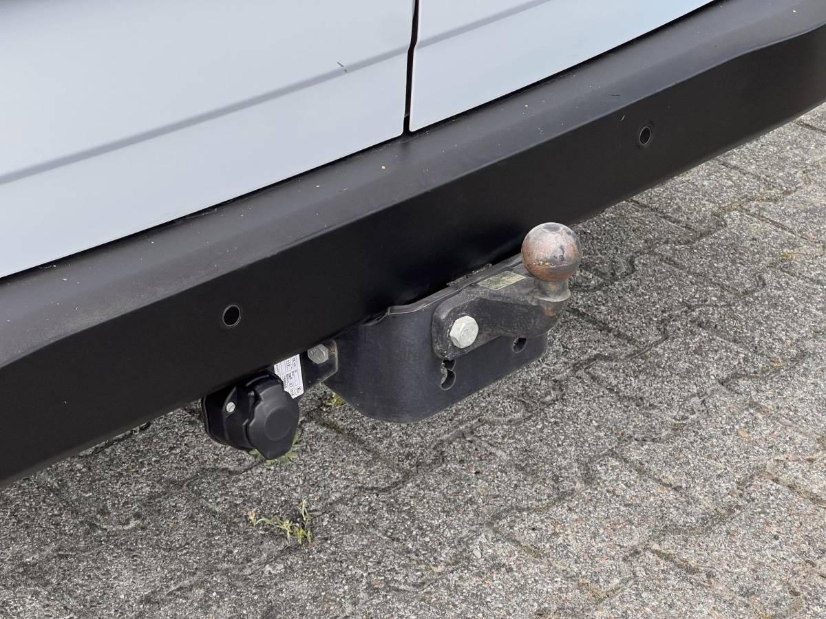 Ford Transit Custom Ford Transit Custom 280 2.0 TDCI L1H1 Trend 136pk | Trekhaak | Camera | Parkeersensoren
