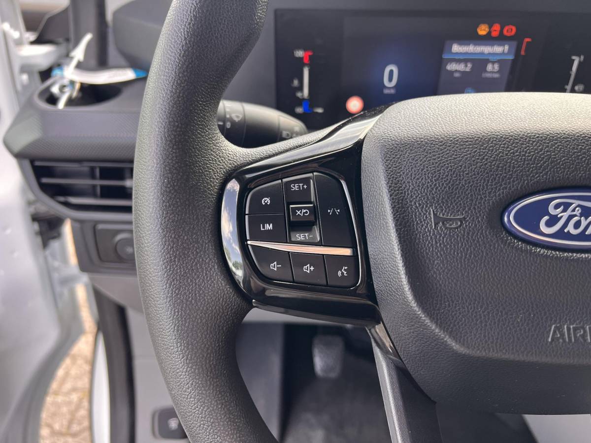 Ford Transit Custom Ford Transit Custom 280 2.0 TDCI L1H1 Trend 136pk | Trekhaak | Camera | Parkeersensoren