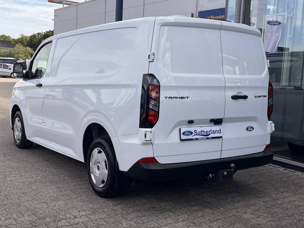 Ford Transit Custom Ford Transit Custom 280 2.0 TDCI L1H1 Trend 136pk | Trekhaak | Camera | Parkeersensoren