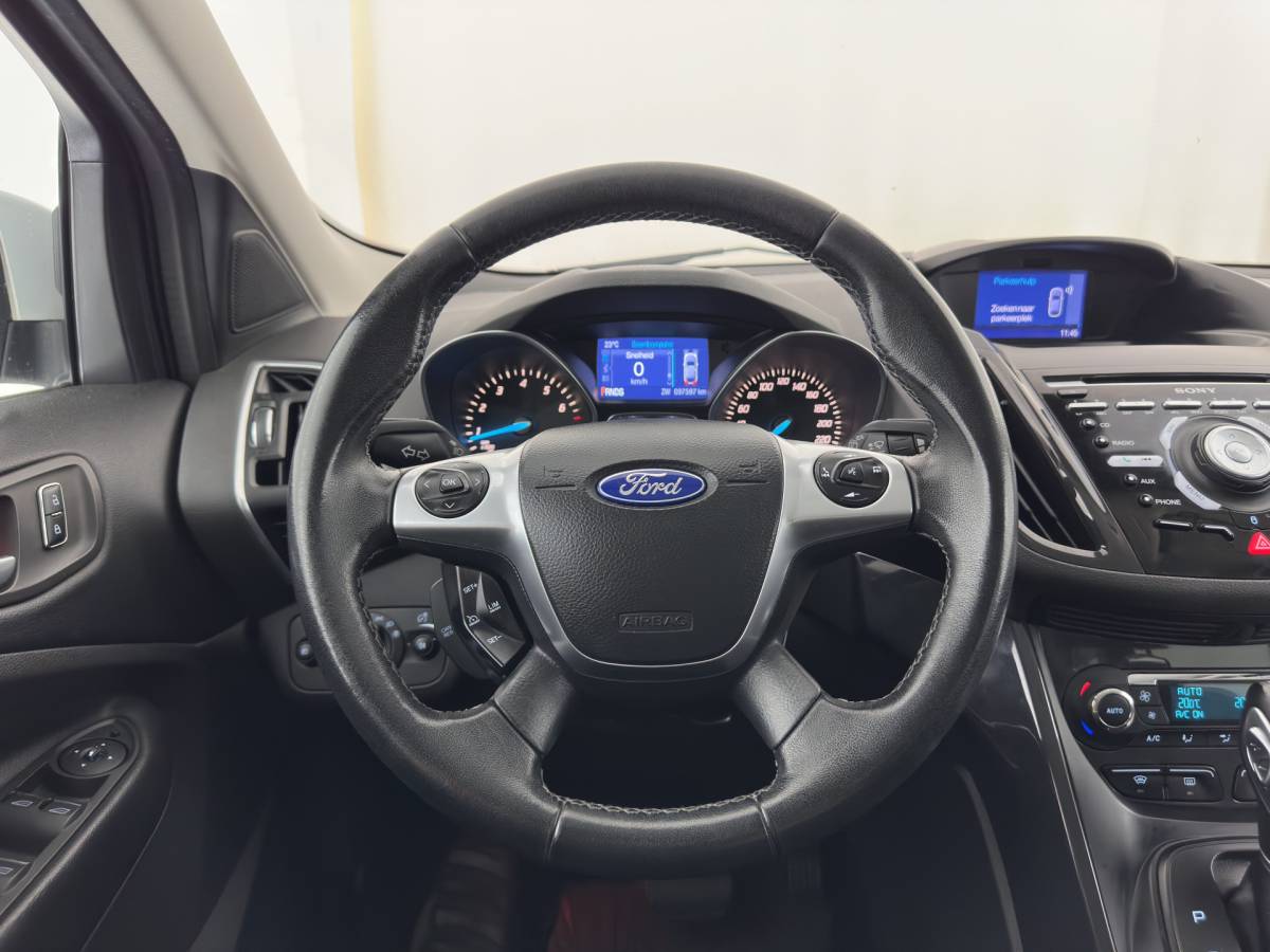 Ford Kuga Ford Kuga 1.6 Titanium Individual Bodystyling Pack AWD Aut. *LEATHER-FABRIC | XENON | SONY-AUDIO | HEATED-COMFORTSEATS | NAVI-FULLMAP | KEYLESS | CAMERA | PRIVACY-GLASS | ECC | PDC | CRUISE | TOWBAR | 18”ALU*