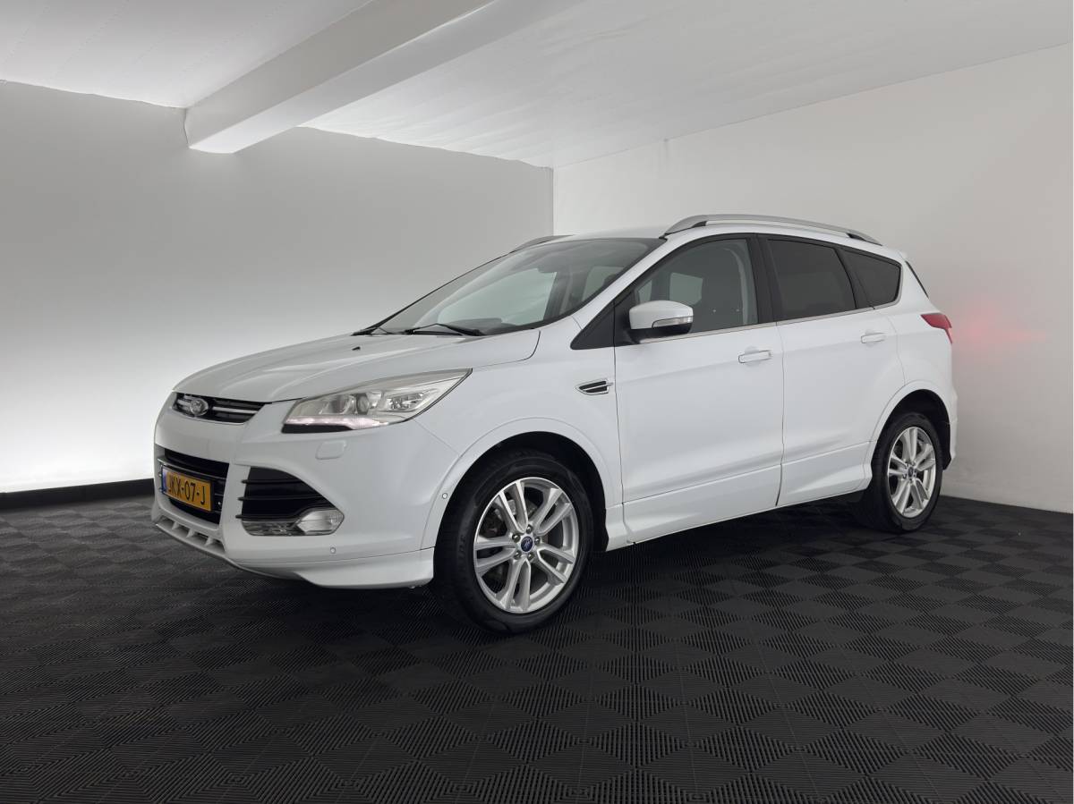 Ford Kuga Ford Kuga 1.6 Titanium Individual Bodystyling Pack AWD Aut. *LEATHER-FABRIC | XENON | SONY-AUDIO | HEATED-COMFORTSEATS | NAVI-FULLMAP | KEYLESS | CAMERA | PRIVACY-GLASS | ECC | PDC | CRUISE | TOWBAR | 18”ALU*