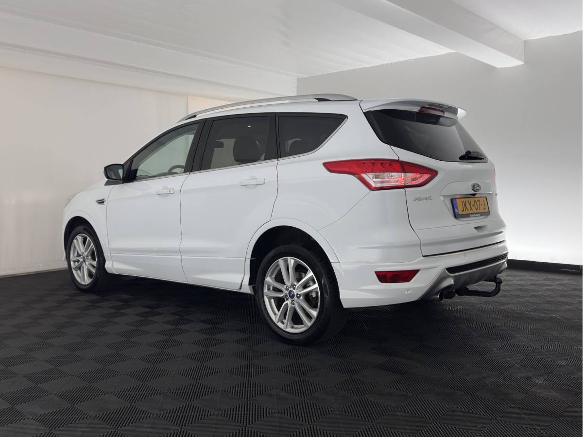 Ford Kuga Ford Kuga 1.6 Titanium Individual Bodystyling Pack AWD Aut. *LEATHER-FABRIC | XENON | SONY-AUDIO | HEATED-COMFORTSEATS | NAVI-FULLMAP | KEYLESS | CAMERA | PRIVACY-GLASS | ECC | PDC | CRUISE | TOWBAR | 18”ALU*