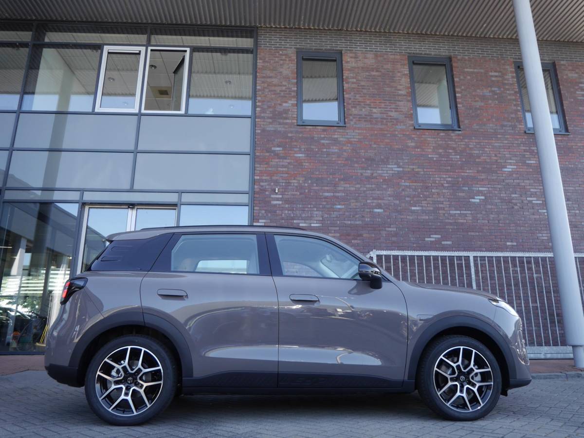 Leapmotor B03X Leapmotor B03X ProMax Design 53 kWh | Nieuw | Hoge instap | Camera | 18inch velgen | Carplay | Navigatie | Keyless entry en start