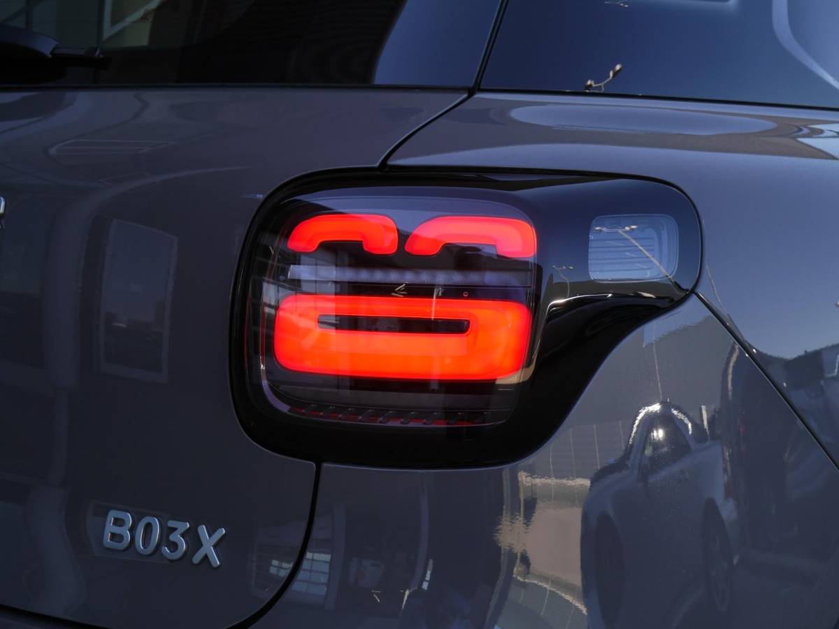 Leapmotor B03X Leapmotor B03X ProMax Design 53 kWh | Nieuw | Hoge instap | Camera | 18inch velgen | Carplay | Navigatie | Keyless entry en start
