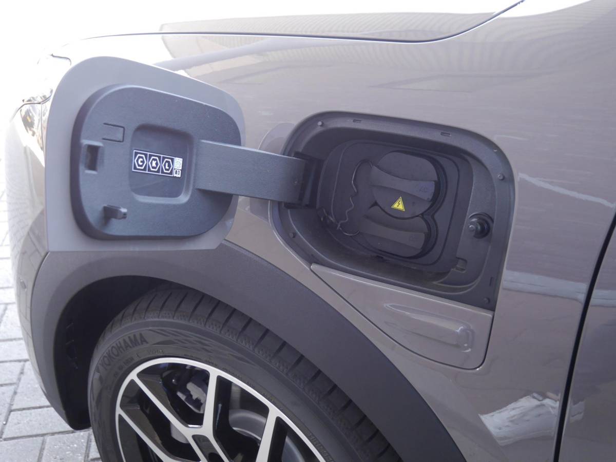 Leapmotor B03X Leapmotor B03X ProMax Design 53 kWh | Nieuw | Hoge instap | Camera | 18inch velgen | Carplay | Navigatie | Keyless entry en start