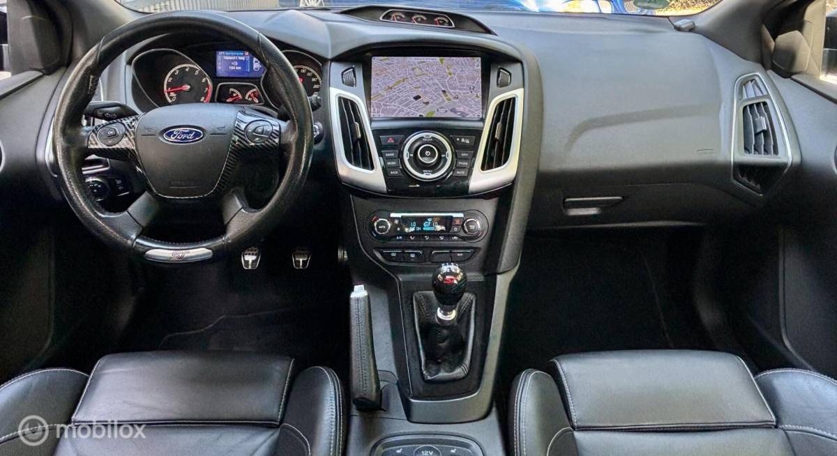 Ford Focus Ford Focus 2.0 EcoBoost ST. SCHUIFDAK, NAVI, CAMERA, STOELVERWARMING