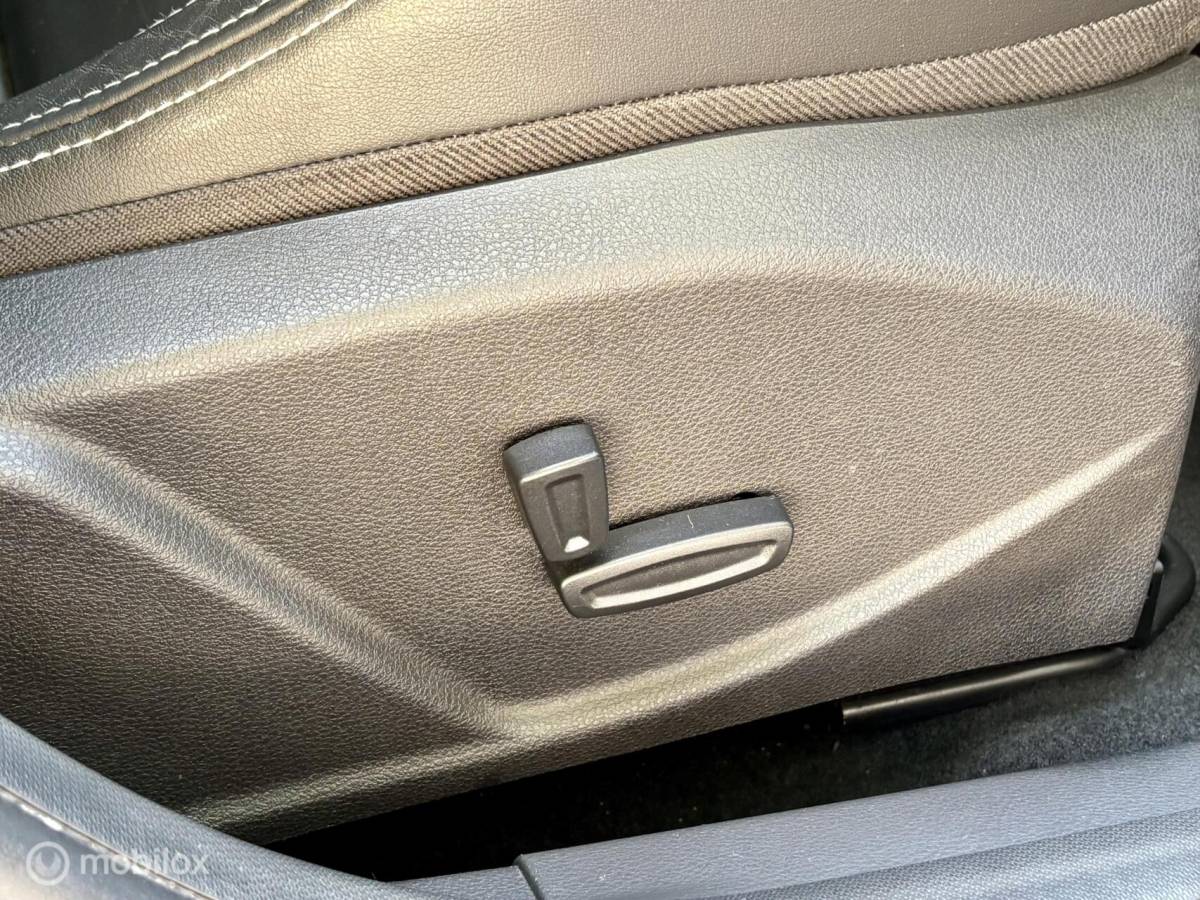 Ford Focus Ford Focus 2.0 EcoBoost ST. SCHUIFDAK, NAVI, CAMERA, STOELVERWARMING