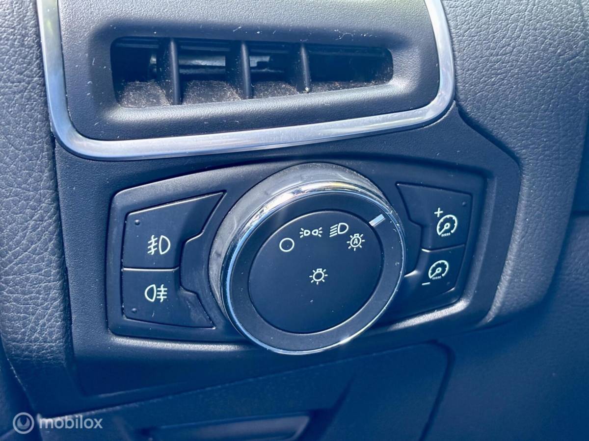 Ford Focus Ford Focus 2.0 EcoBoost ST. SCHUIFDAK, NAVI, CAMERA, STOELVERWARMING
