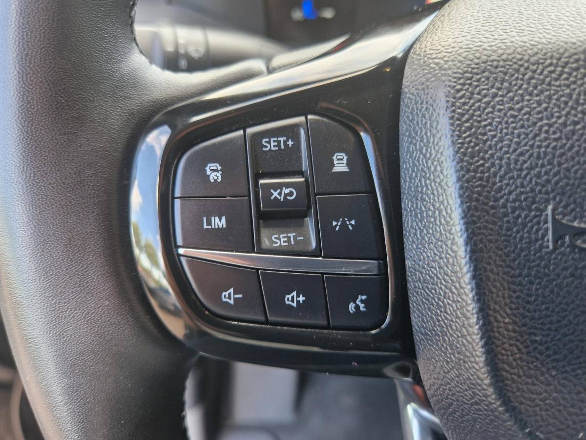 Ford Transit Custom Ford Transit Custom 300 2.0 TDCI L2H1 Trend 19.000 KM | Prof. laadruimte betimmering incl. bindrails | Navigatie | Achteruitrijcamera | Winterpack
