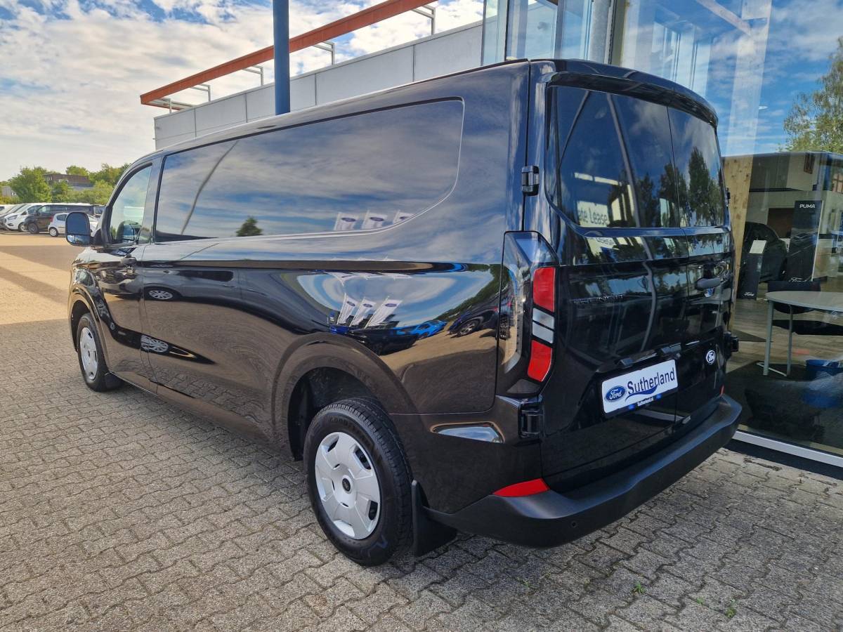 Ford Transit Custom Ford Transit Custom 300 2.0 TDCI L2H1 Trend 19.000 KM | Prof. laadruimte betimmering incl. bindrails | Navigatie | Achteruitrijcamera | Winterpack