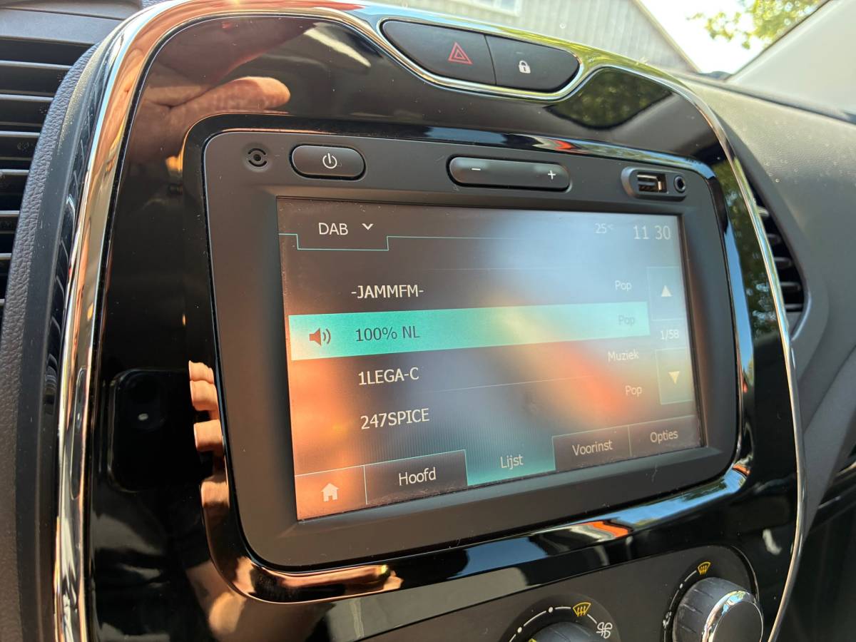 Renault Captur Renault Captur 0.9 TCe Limited | 1e eigenaar | Dealer onderhoud nu €7.450,-!!