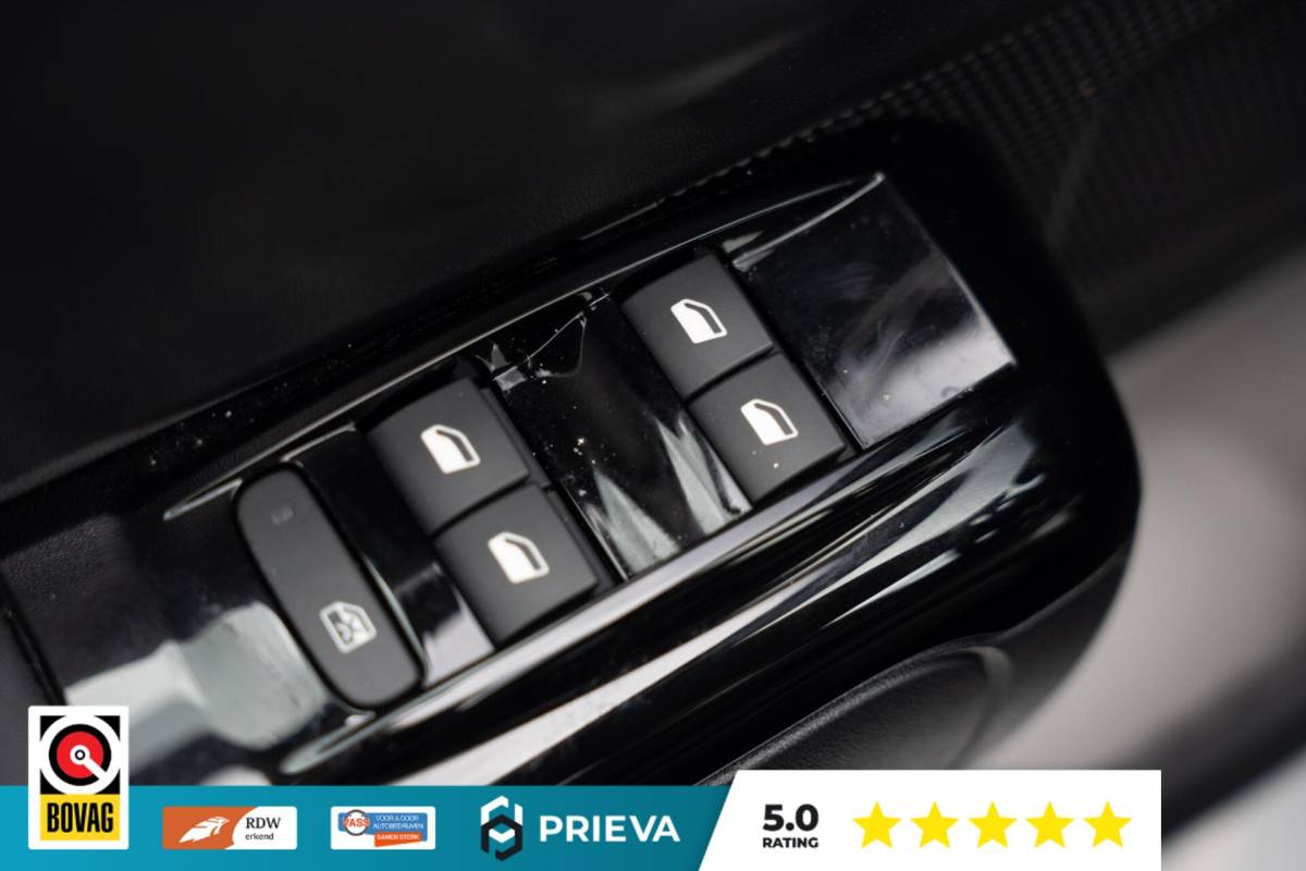 Citroën C3 Citroen C3 1.2 PureTech Shine | Cruise Control | Camera |