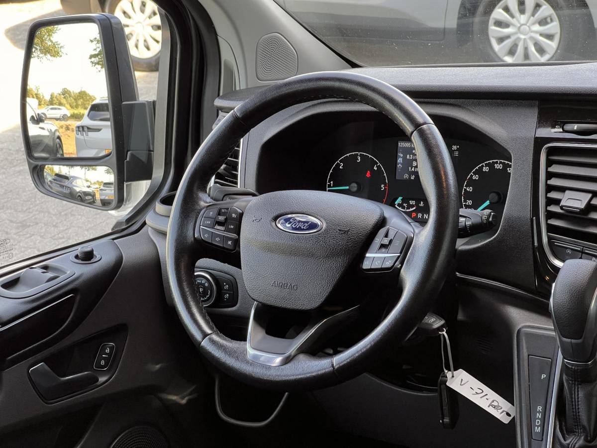 Ford Transit Custom Ford Transit Custom 320 2.0 TDCI L2H1 Limited DC | 125.000 KM | Betimmerde Laadruimte | Navigatie | Adaptieve Cruise Control | Stoelverwarming |