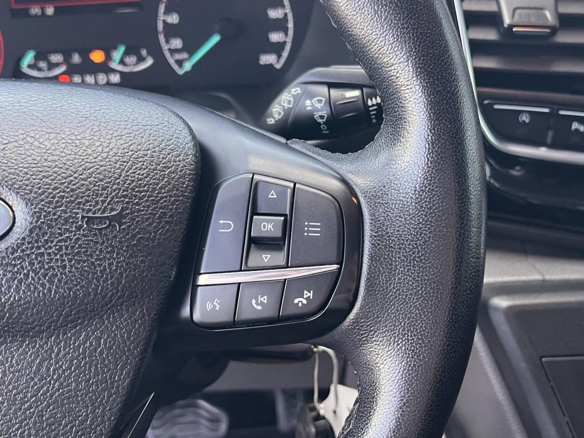 Ford Transit Custom Ford Transit Custom 320 2.0 TDCI L2H1 Limited DC | 125.000 KM | Betimmerde Laadruimte | Navigatie | Adaptieve Cruise Control | Stoelverwarming |