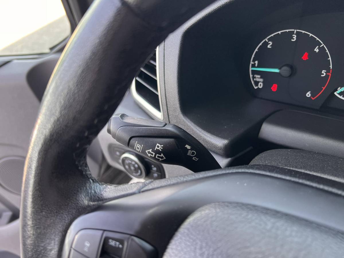 Ford Transit Custom Ford Transit Custom 320 2.0 TDCI L2H1 Limited DC | 125.000 KM | Betimmerde Laadruimte | Navigatie | Adaptieve Cruise Control | Stoelverwarming |