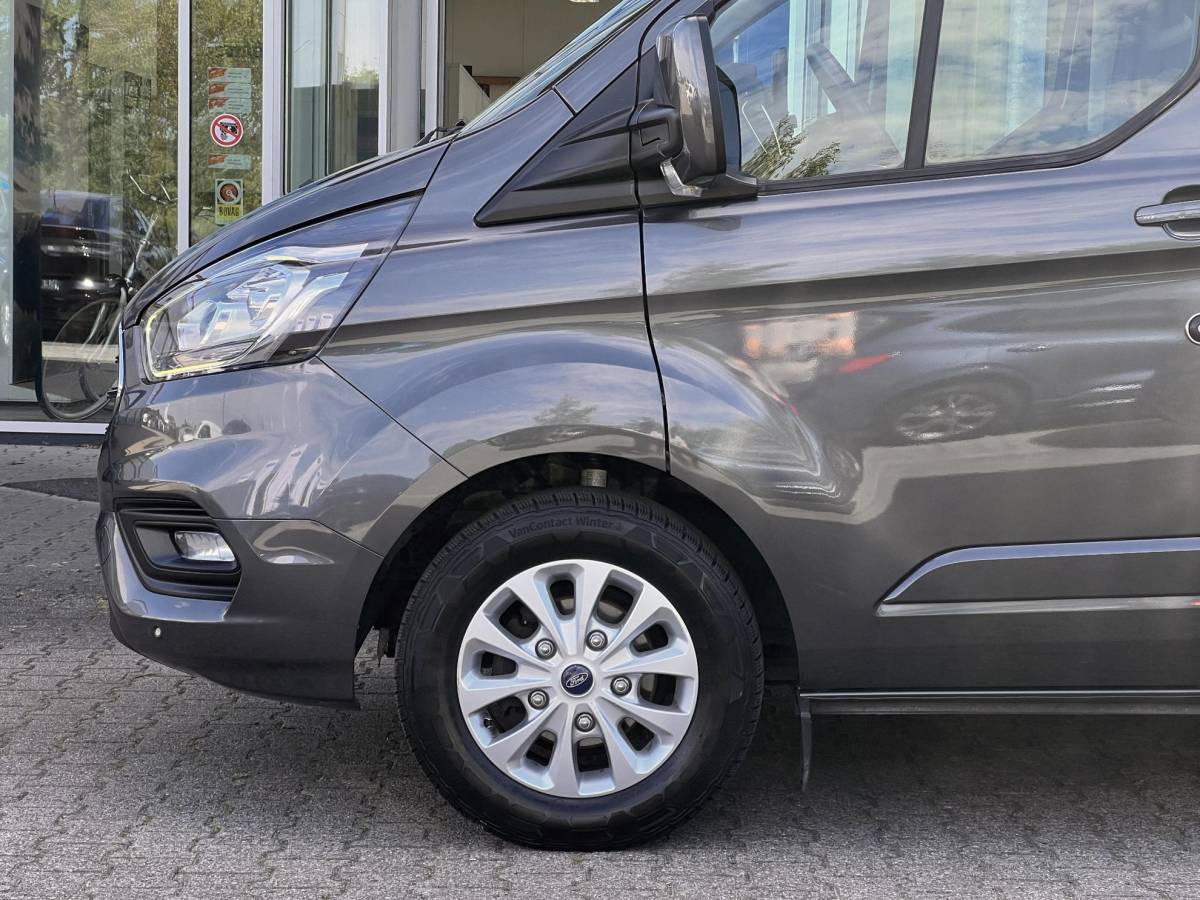 Ford Transit Custom Ford Transit Custom 320 2.0 TDCI L2H1 Limited DC | 125.000 KM | Betimmerde Laadruimte | Navigatie | Adaptieve Cruise Control | Stoelverwarming |